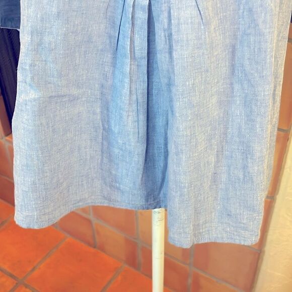 POMANDER PLACE Chambray Finley Flutter Sleeve Top, size M - Picture 4 of 10